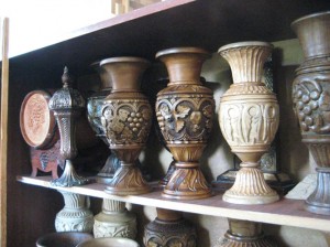 13-Yegegnadzor VHS carpentry students hand carved vases 559